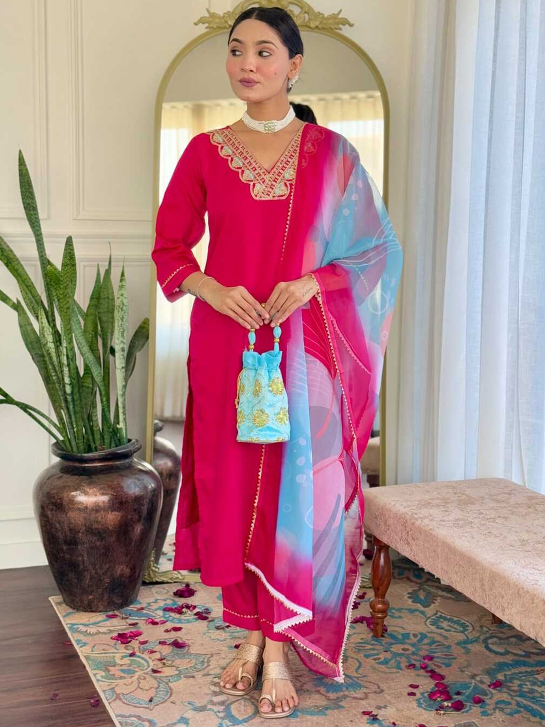 

ASCIIBLUES Floral Yoke Design V-Neck Sequinned Straight Kurta With Trousers & Dupatta, Red