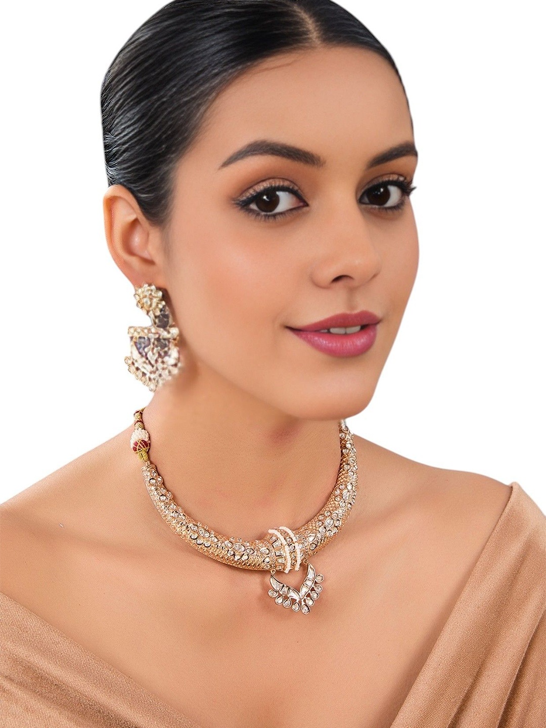 

AURAA TRENDS Gold-Plated Kundan-Studded Jewellery Set