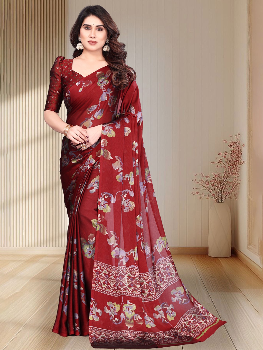 

SUPERLAXMI Floral Printed Saree, Maroon