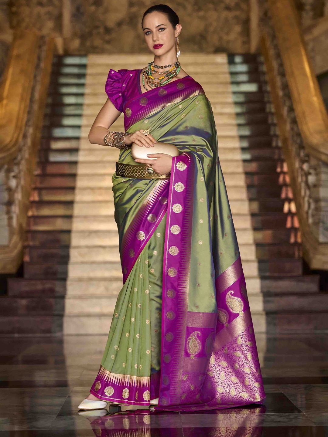 

KIMISHA Woven Design Saree, Olive