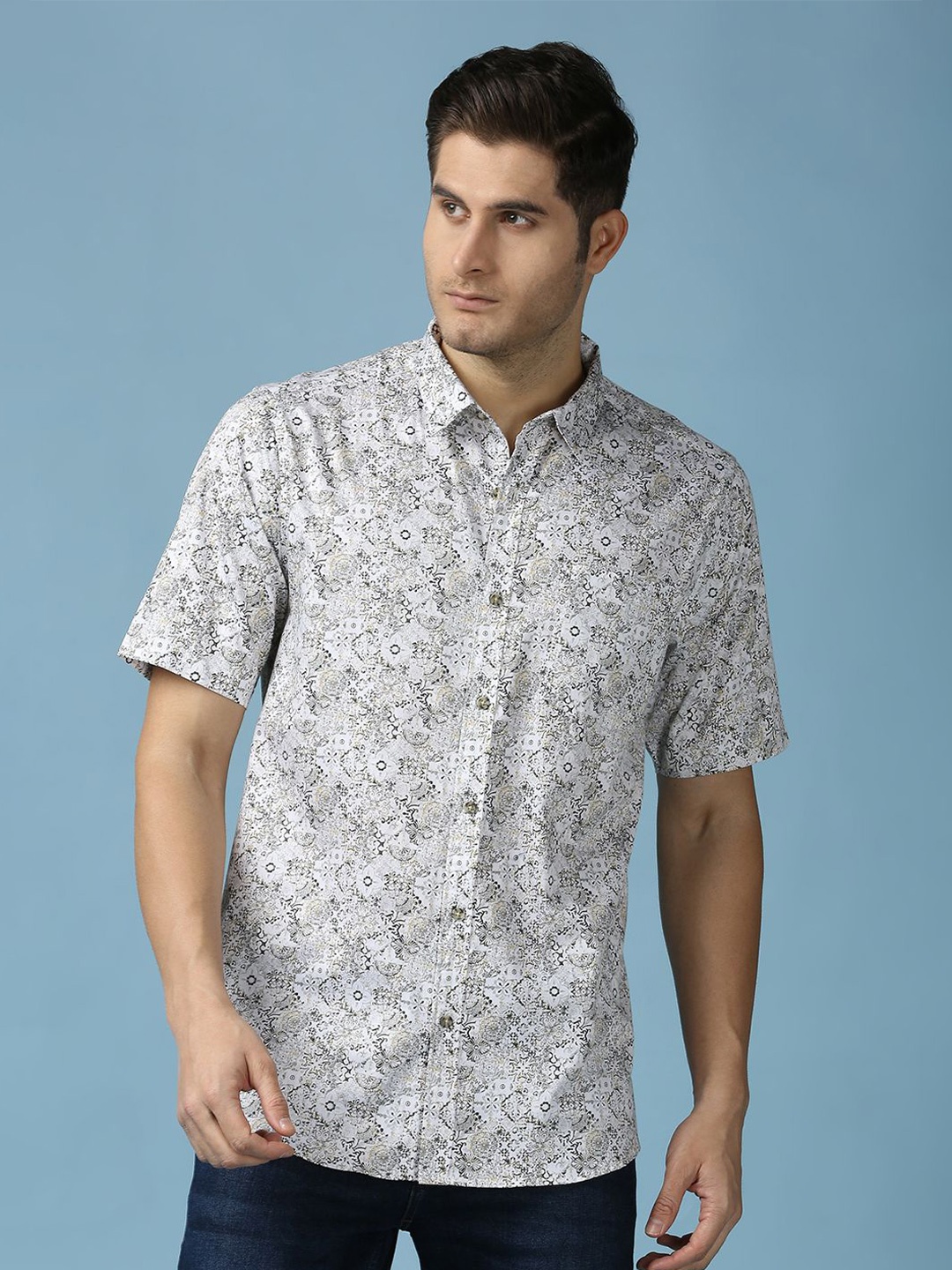 

SNX Men Regular Fit Spread Collar Floral Printed Cotton Casual Shirt, White