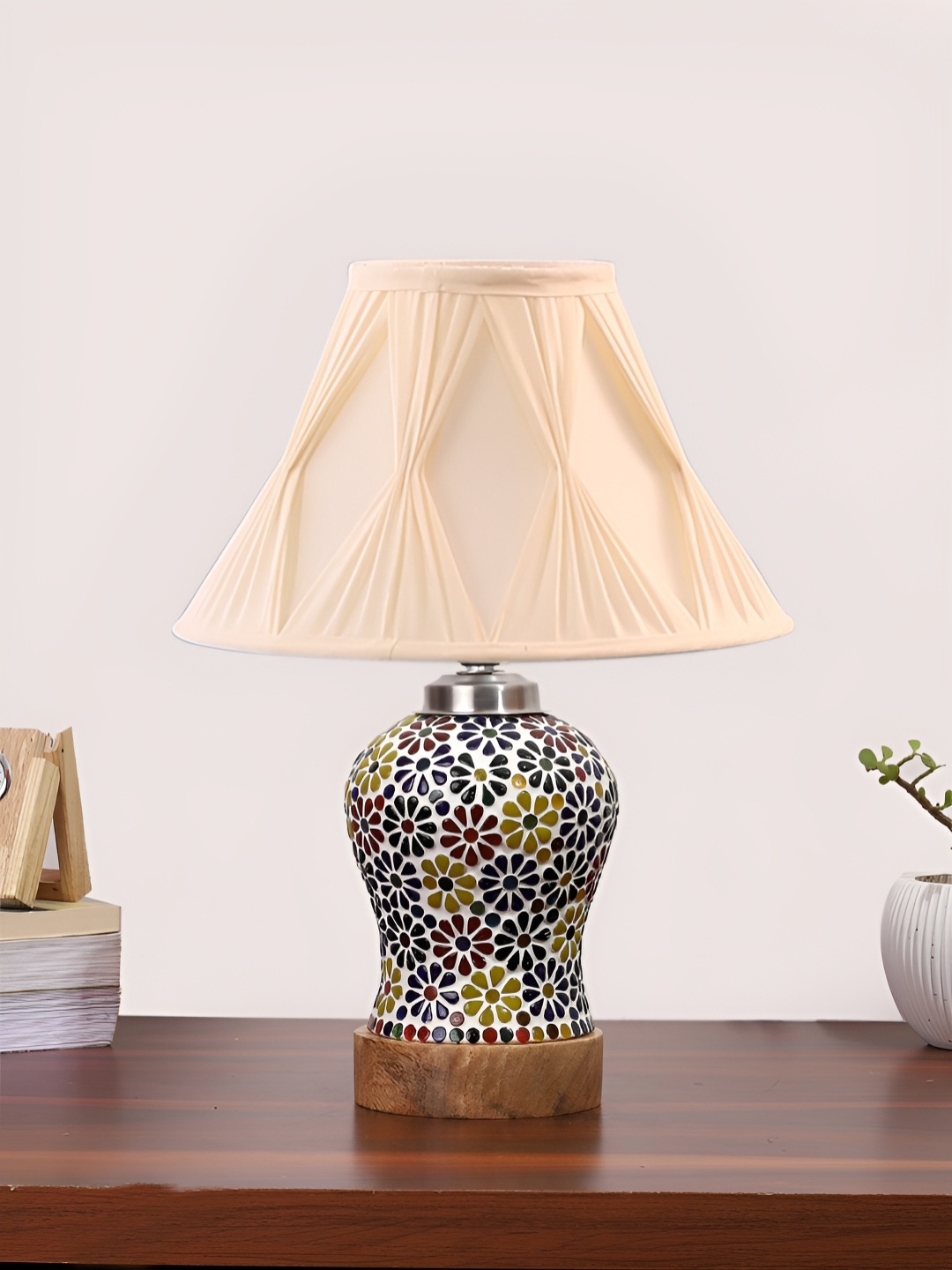 

Devansh White Textured Traditional Frusturical Shaped Wooden Table Lamp & Mosaic Glass, Off white