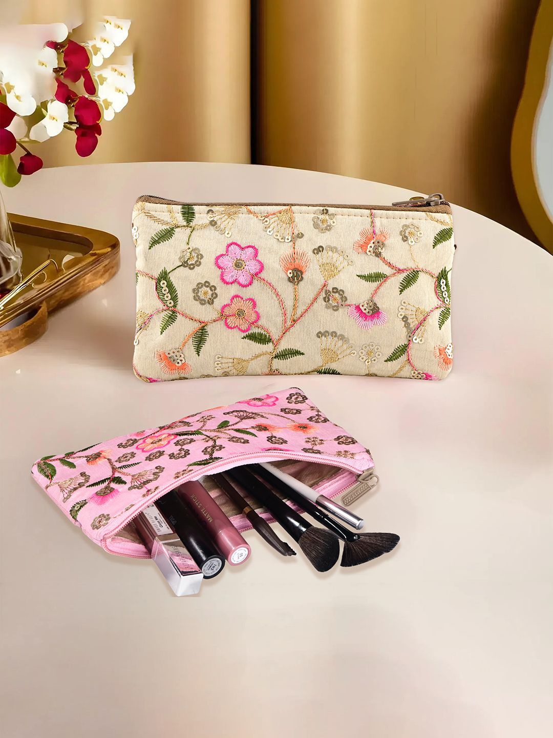 

Kuber Industries 4 Pcs Traditional Ladies Hand Purse with Zip Embroidered Clutch, Cream