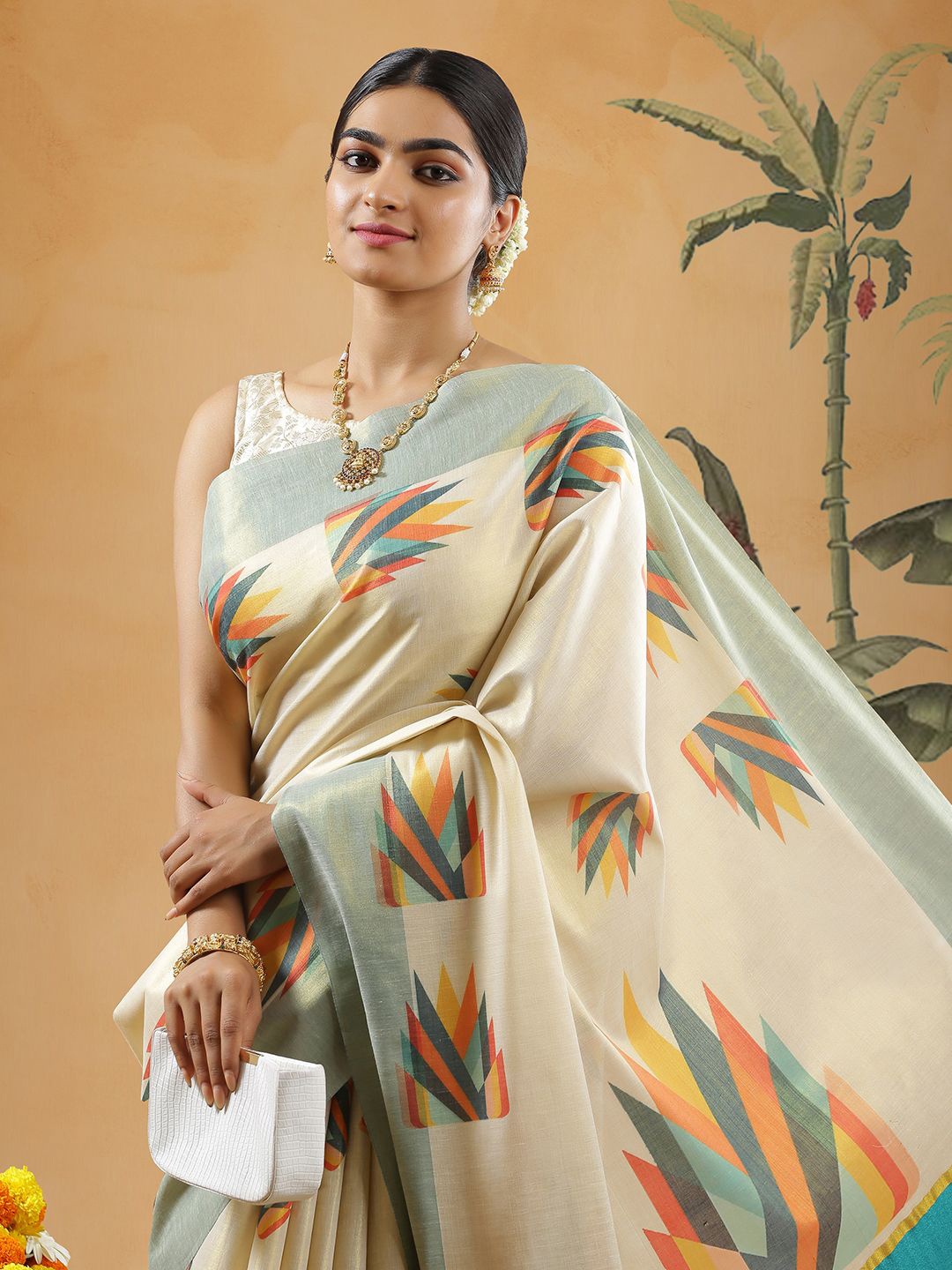 

Kalyan Silks Zari Kasavu Saree, Gold