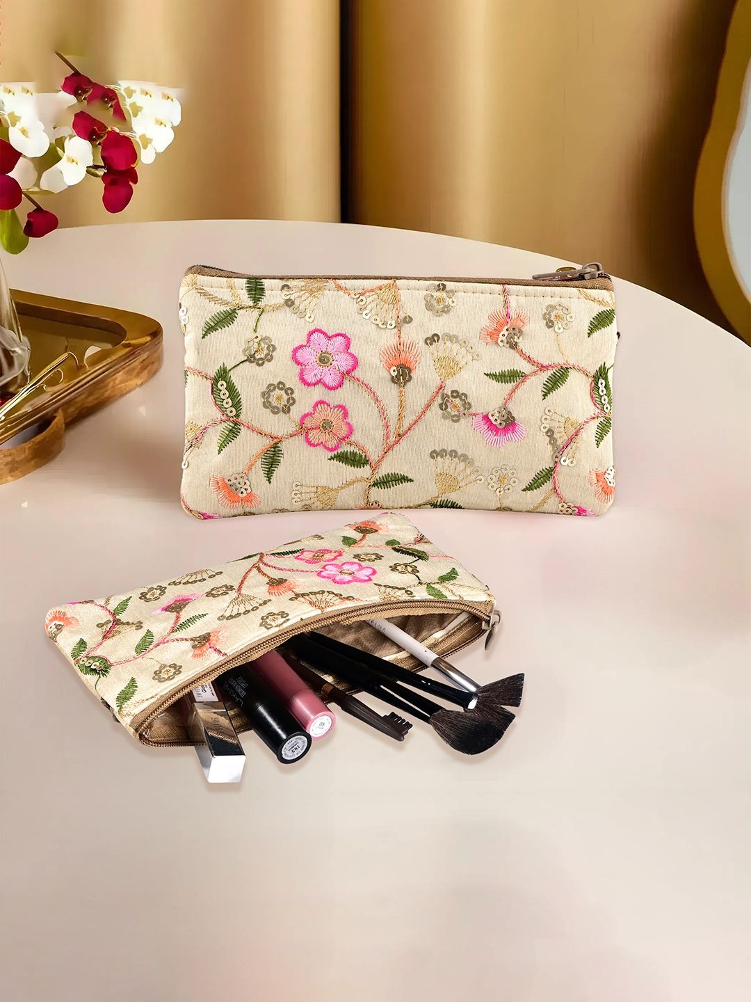 

Kuber Industries 4 Pcs Traditional Ladies Hand Purse with Zip Embroidered Clutch, Cream