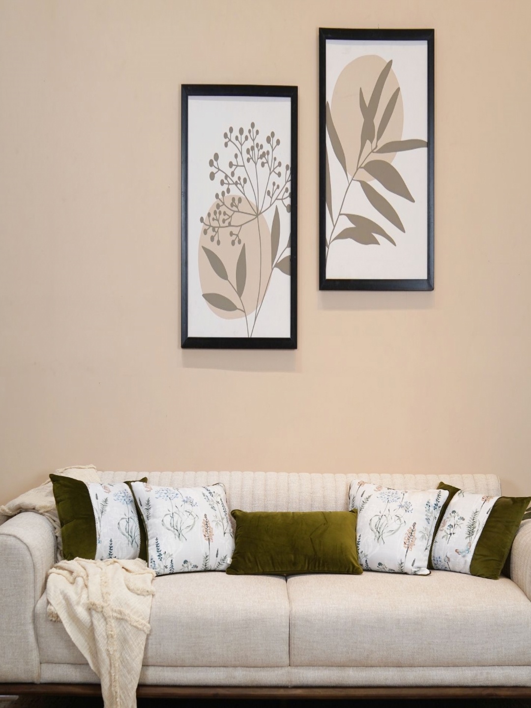 

WOODEN STREET Olive Green & Off White Set of 5 Cushion Covers