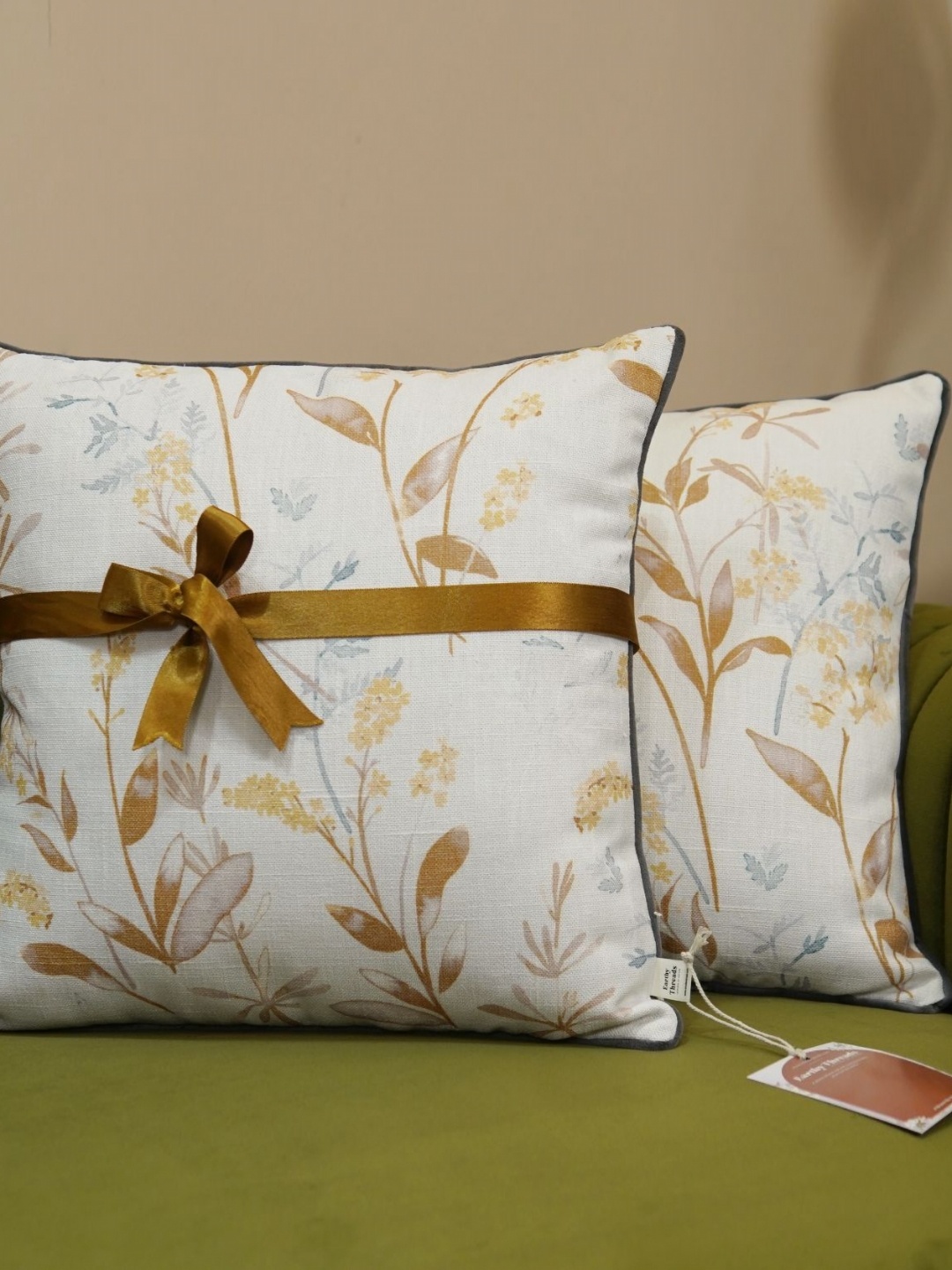 

WOODEN STREET Off White Set of 2 Square Cushion Covers