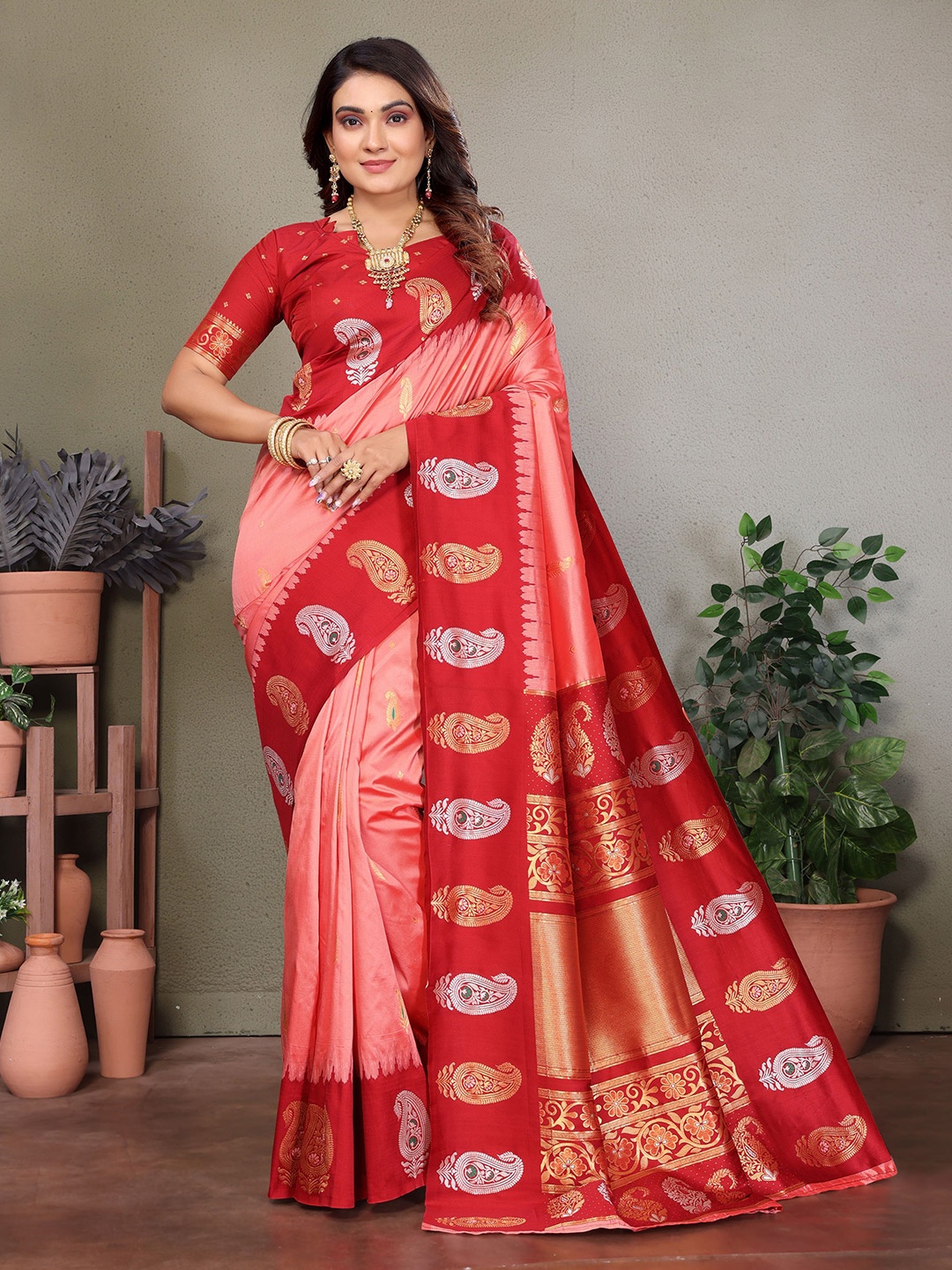 

Munir Woven Design Silk Blend Banarasi Saree, Peach