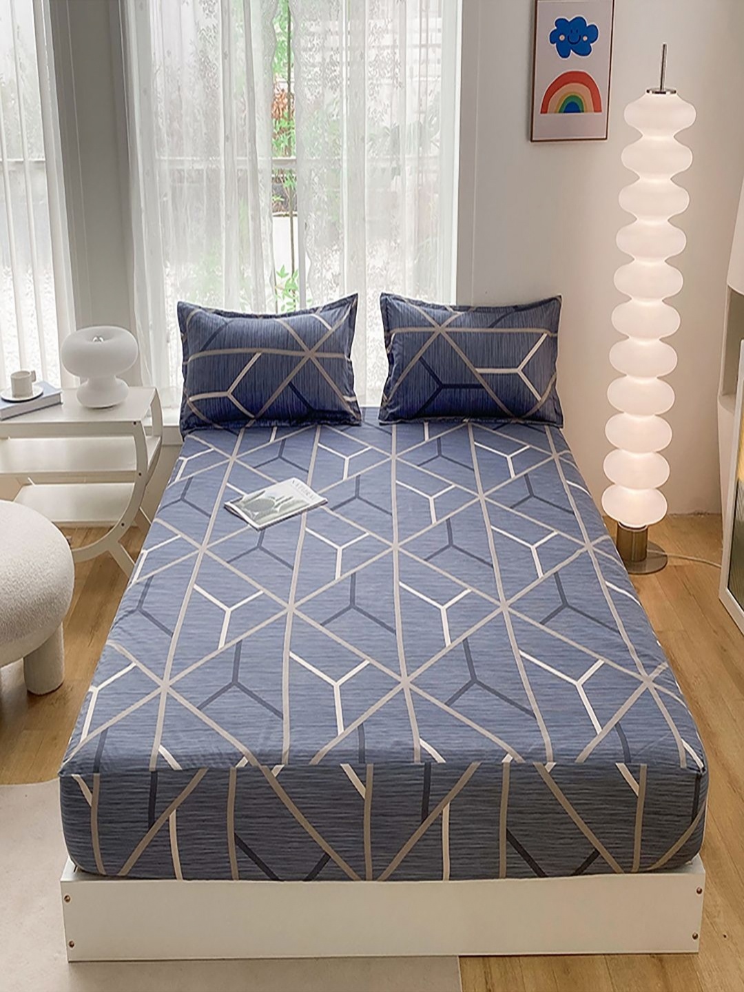 

JC HOME Blue & White Geometric Printed 140 TC King Bedsheet Set 2.00 m x 2.20 m