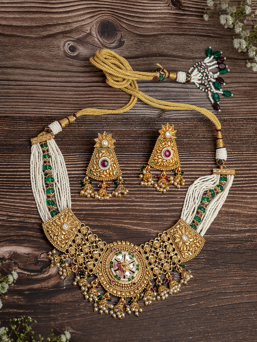

vivinia BY VIDHI MEHRA Gold-Plated Stone Studded & Beaded Jewellery Set