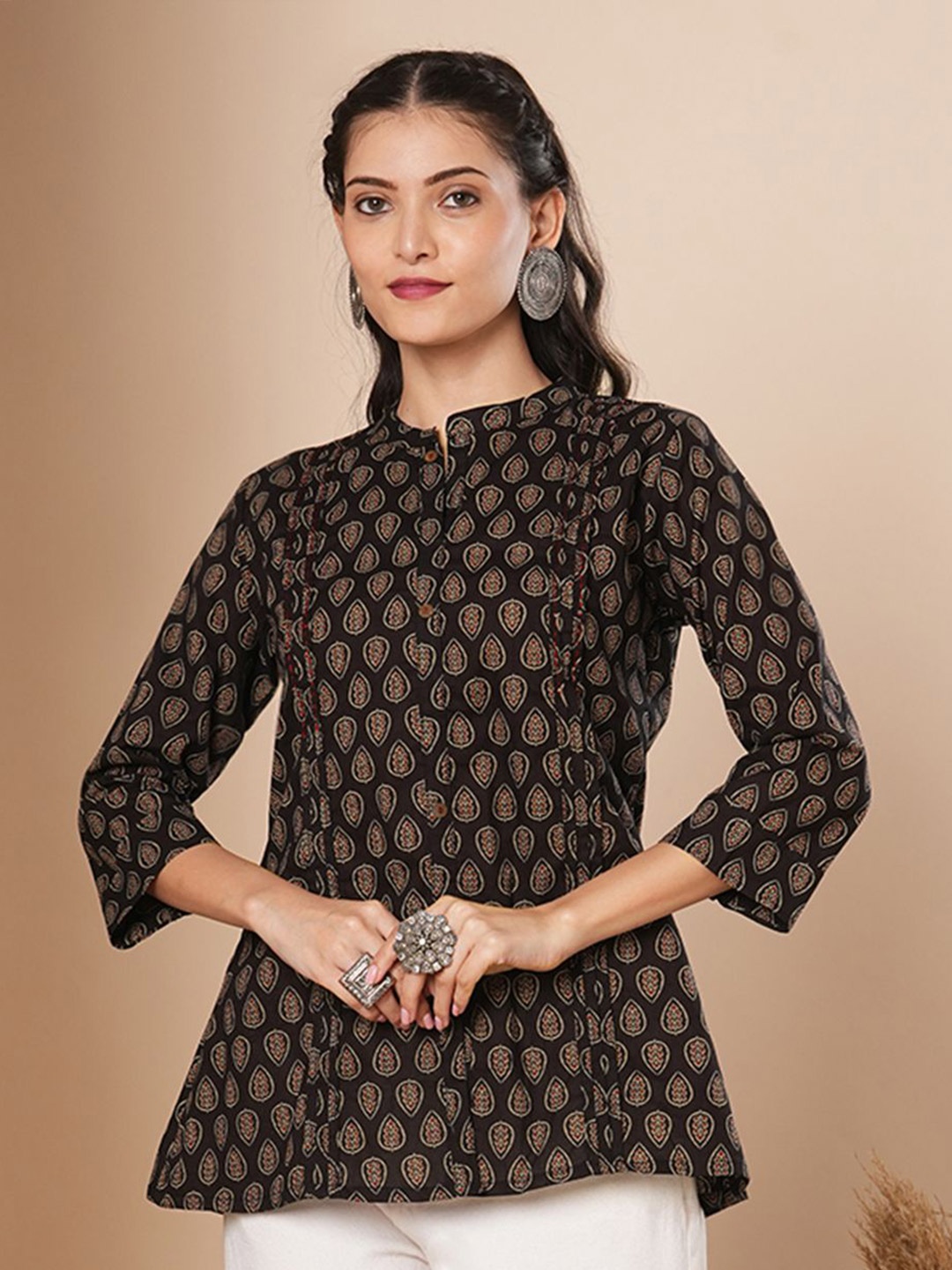 

FASHOR Women Ethnic Motifs Printed Pure Cotton Kurti, Black