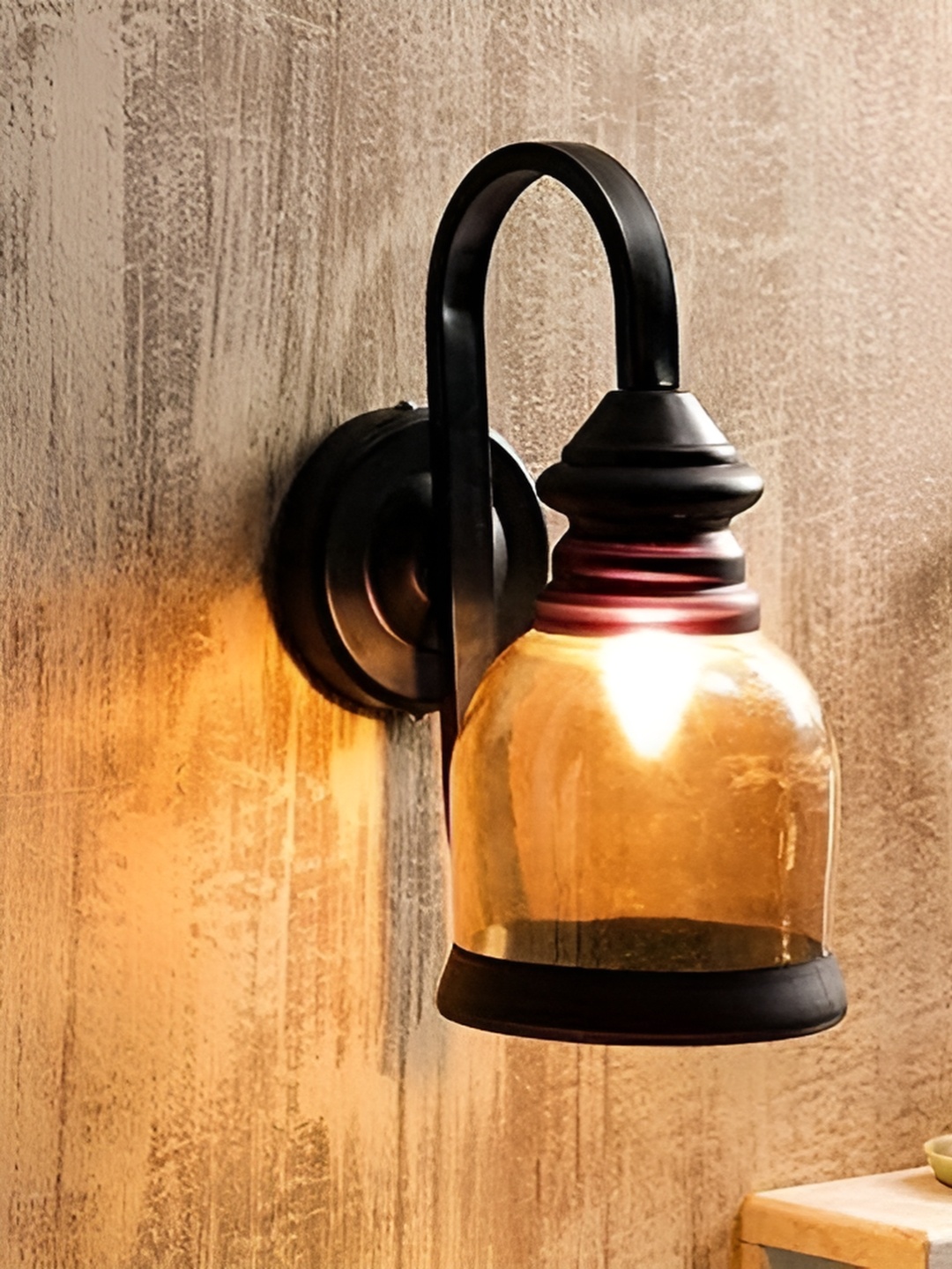 

KINIS Black & Gold-Toned Spherical Shaped Metal Wall Lamp