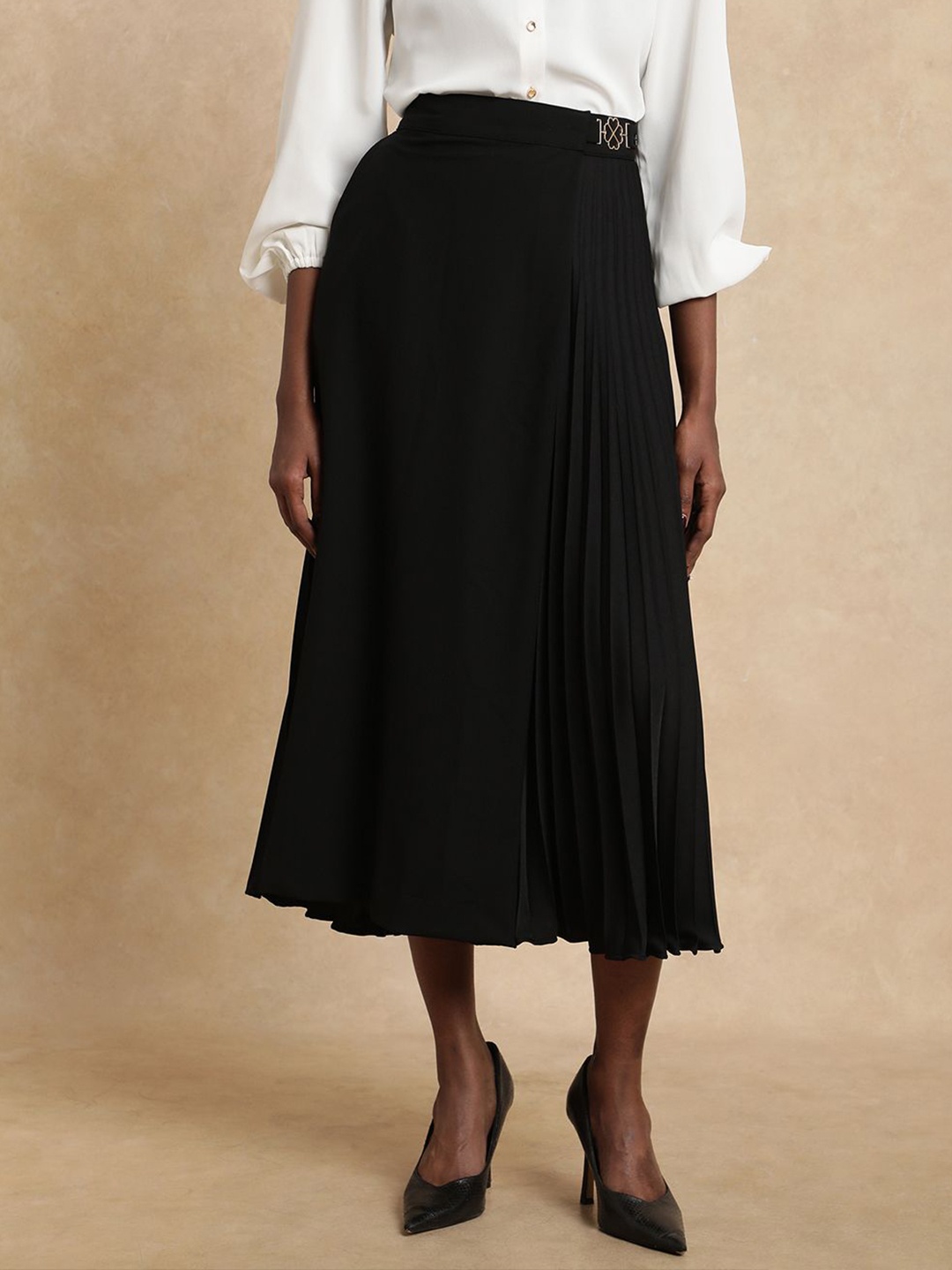 

RAREISM RONWIZ Women Flared Midi Skirt, Black