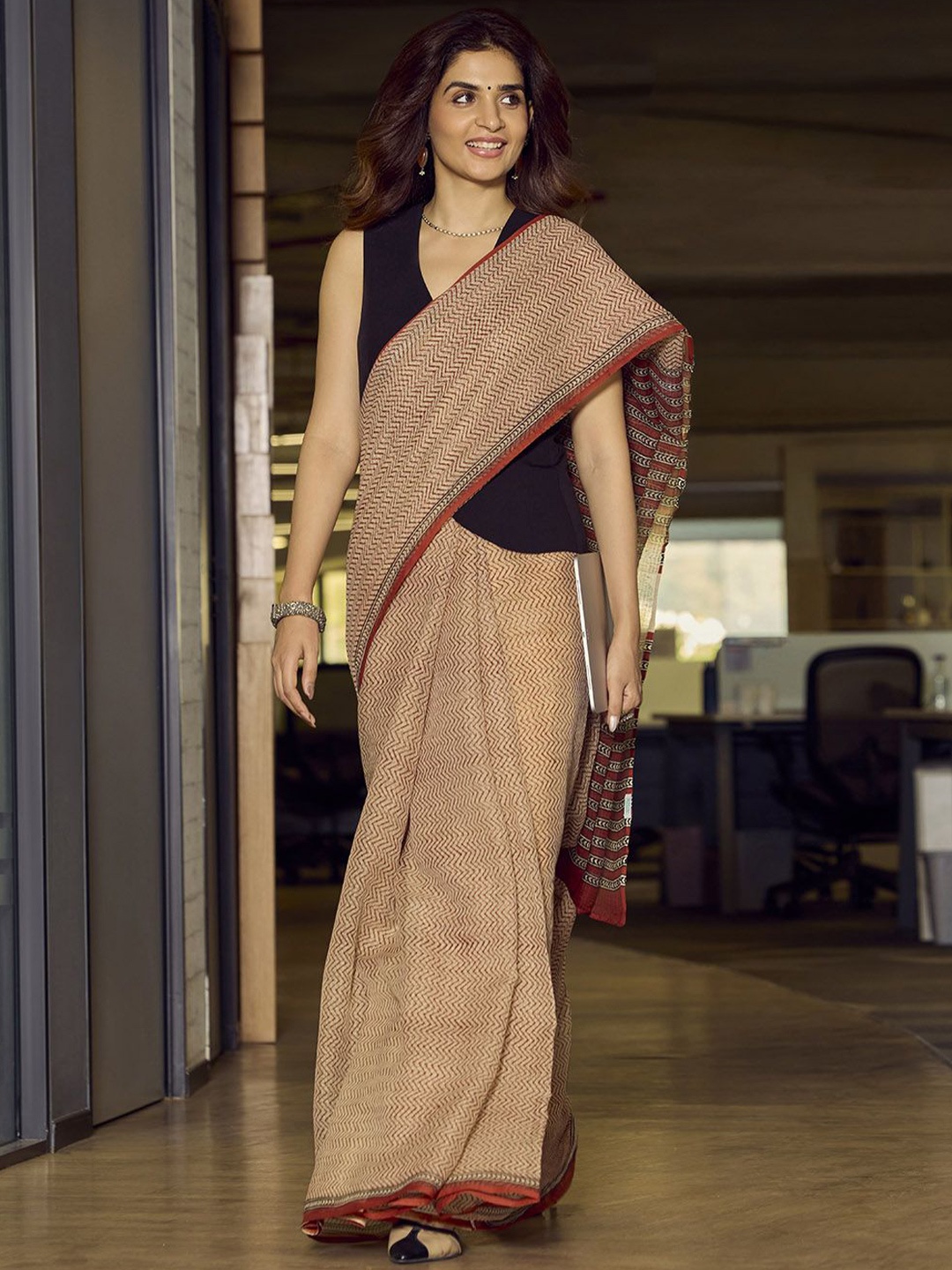 

Taneira Printed Pure Cotton Bagru Saree, Beige