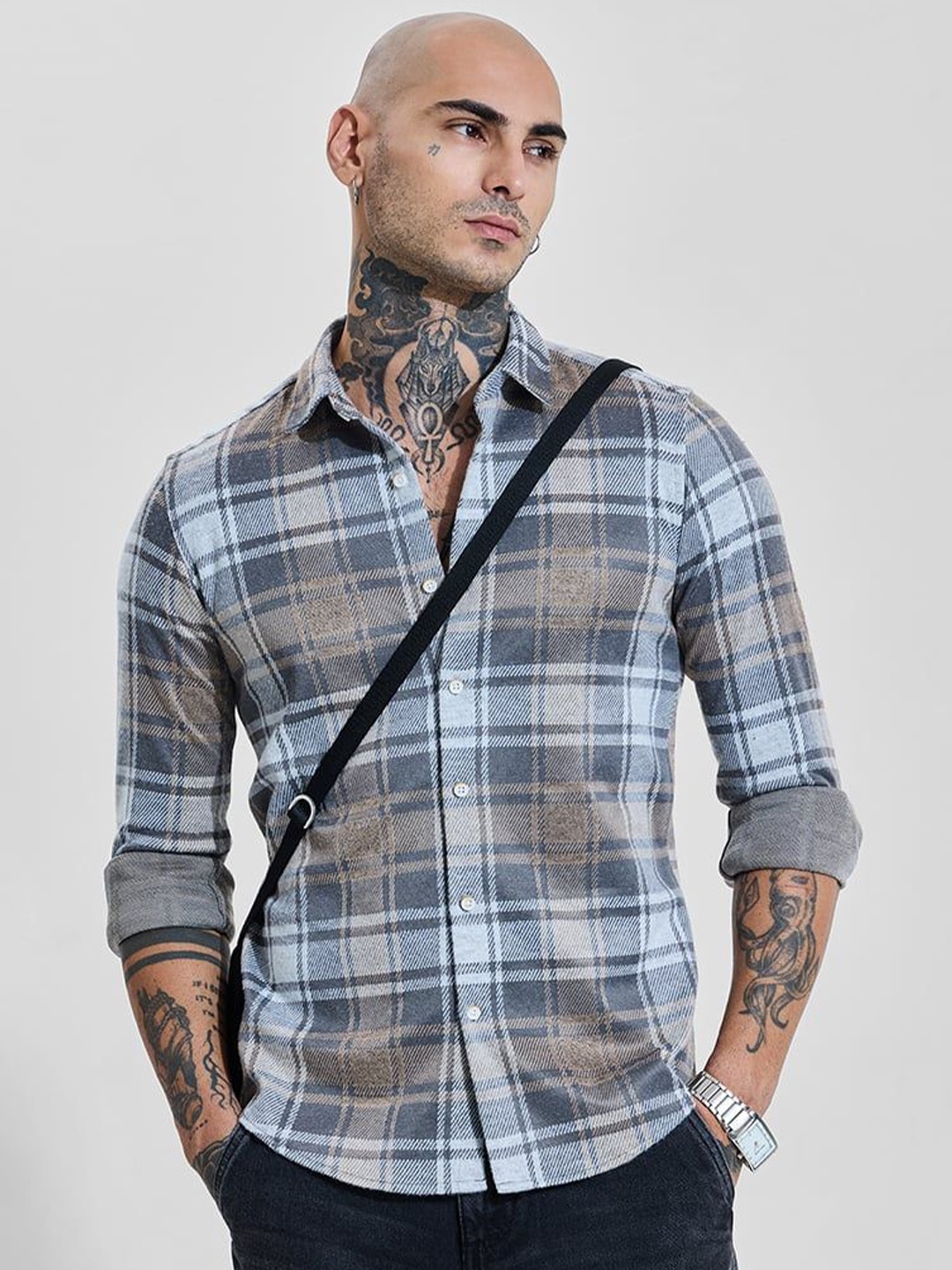 

Snitch Men Smart Slim Fit Spread Collar Checked Casual Shirt, Grey