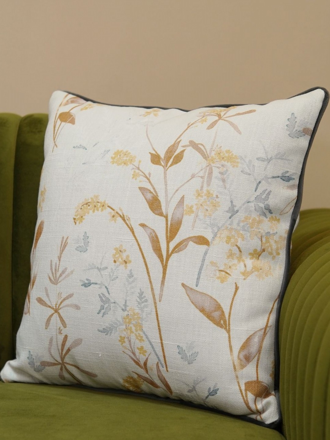 

WOODEN STREET Off White Square Cushion Covers