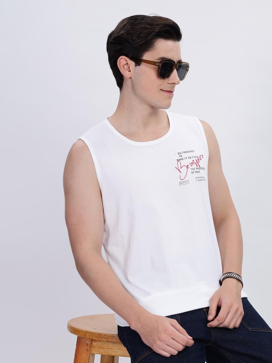 

COLOR HUNT Men Graphic Printed Round Neck Cotton T-shirt, White