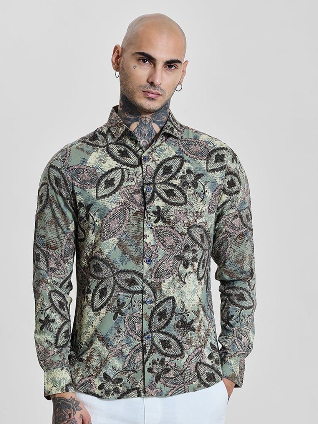 

Snitch Men Smart Slim Fit Spread Collar Floral Printed Casual Shirt, Green