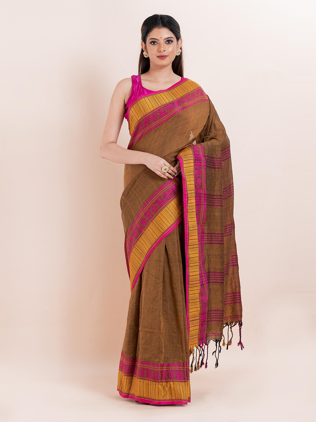 

PUKU Women Ethnic Motifs Pure Cotton Saree With Blouse Fabric, Brown