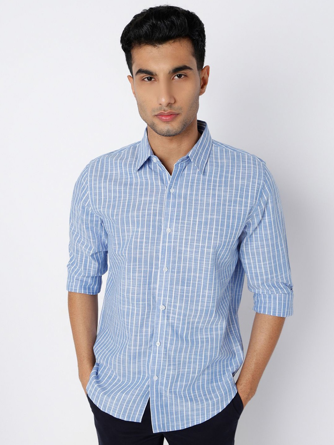 

MARK & ALBERT Men India Slim Fit Spread Collar Vertical Striped Casual Shirt, Blue