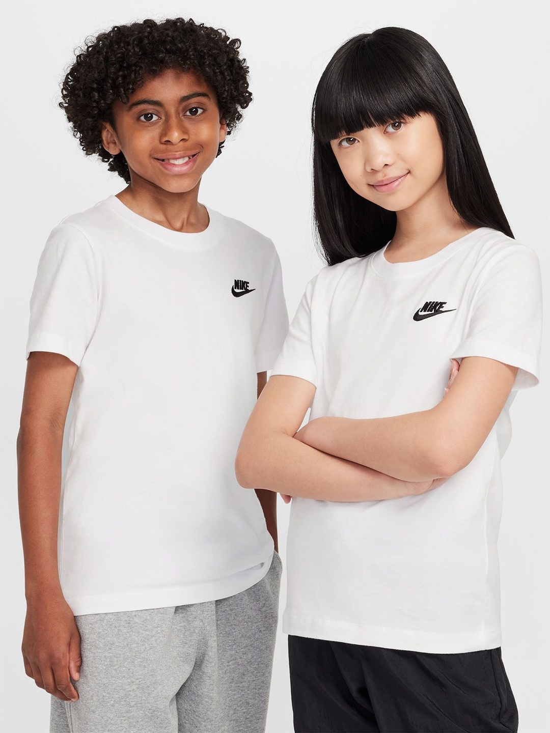 

Nike Sportswear Older Kids T-Shirt, White
