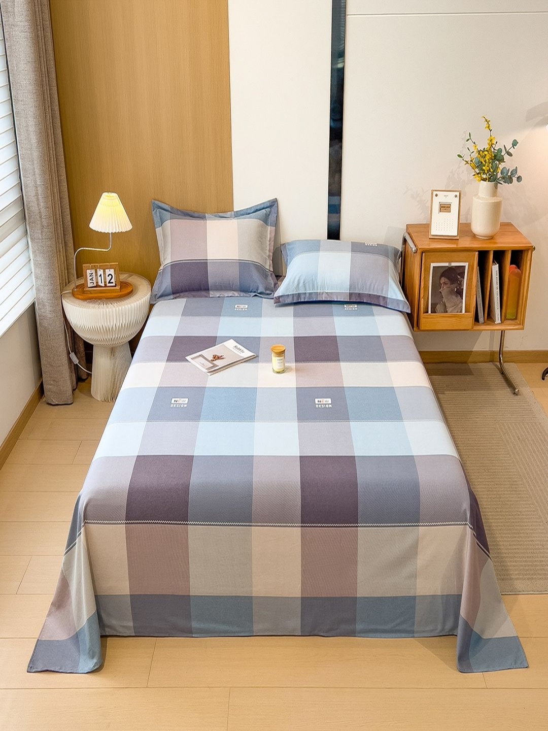 

JC HOME Blue & White Geometric Printed 140 TC King Bedsheet Set 2.3 m x 2 m