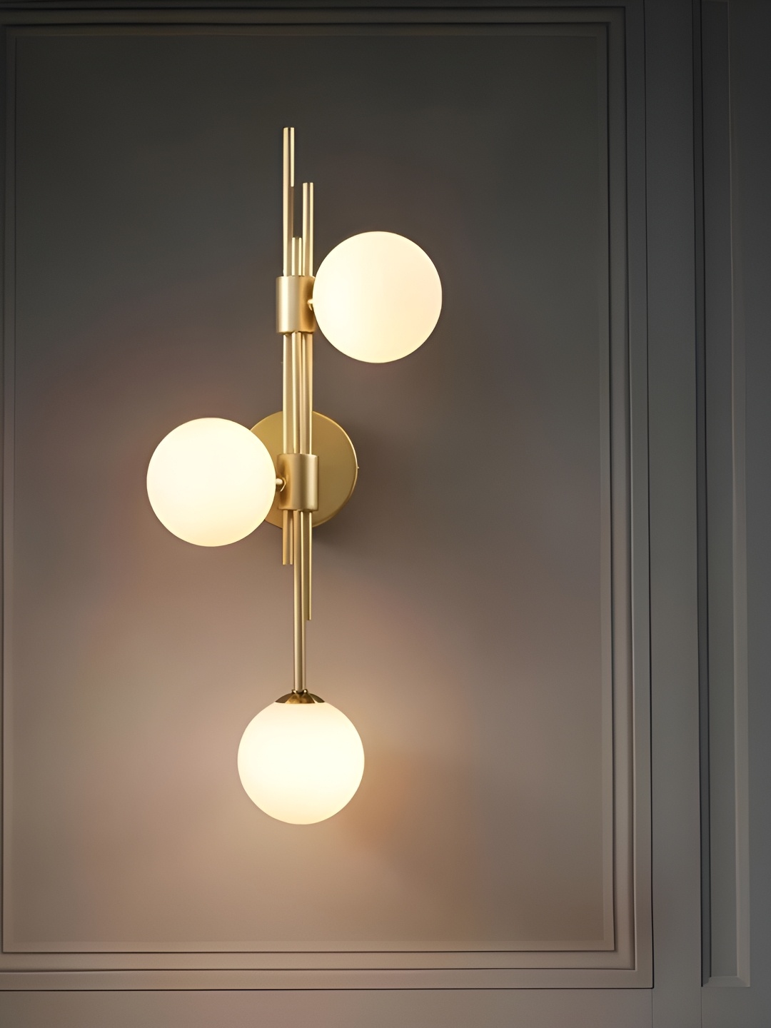 

KINIS Gold-Toned & White Spherical Shaped Wall Lamp