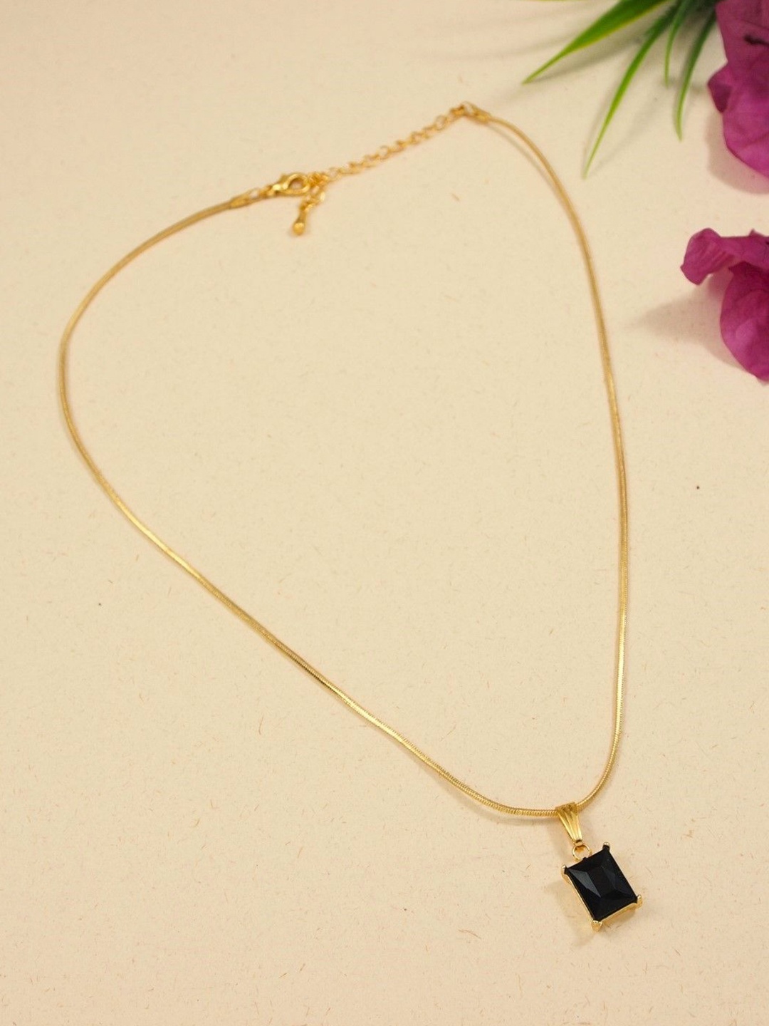 

V FASHION JEWELLERY Gold-Plated Stone Studded Square Shaped Pendant With Chain