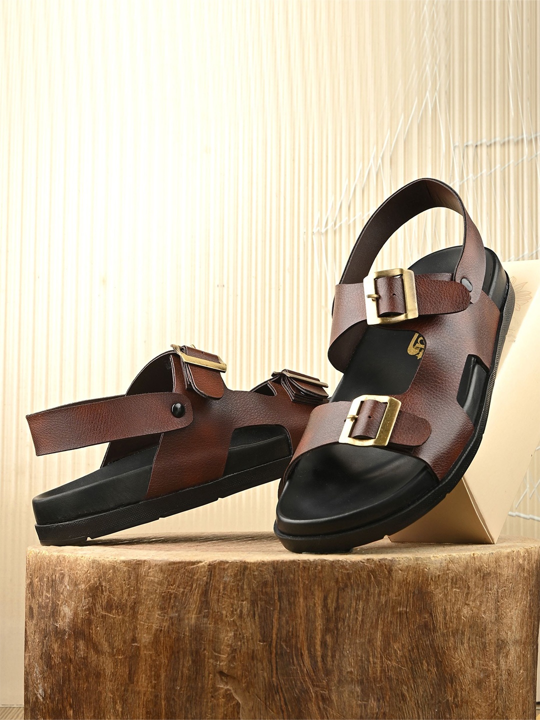 

The Roadster Lifestyle Co Men Comfort Sandals, Brown