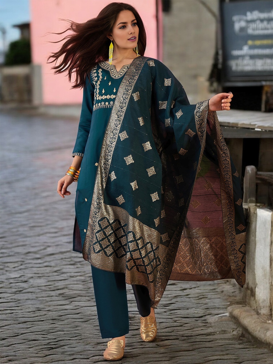 

KALINI Notch-Neck Floral Embroidered Sequinned Straight Kurta With Trousers & Dupatta, Teal