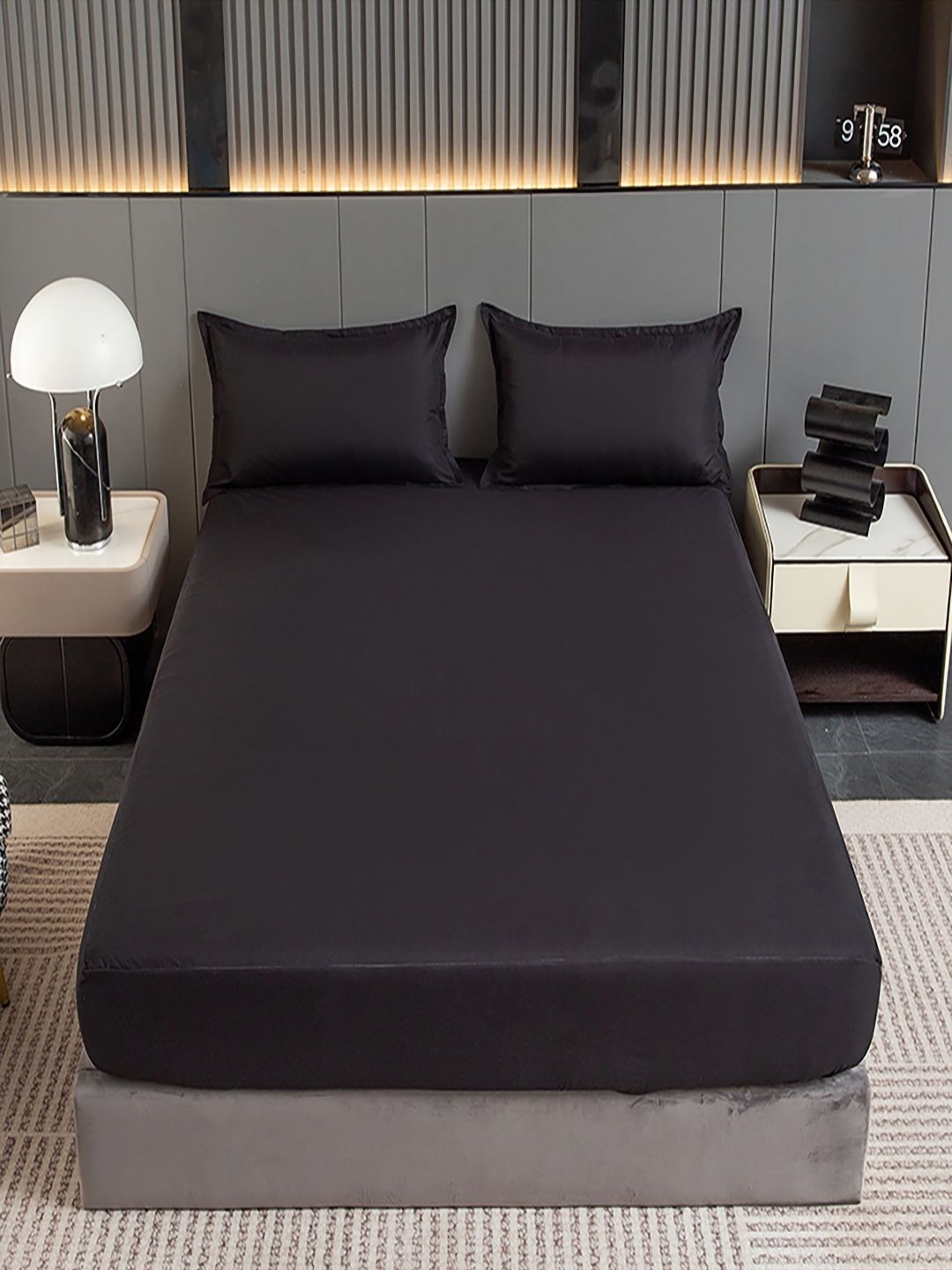 

JC HOME Black Polycotton 140 TC Fitted Queen Bedsheet Set 1.5 m x 2.0 m