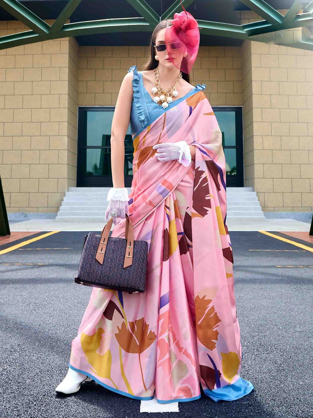 

KIMISHA Floral Printed Satin Saree, Pink