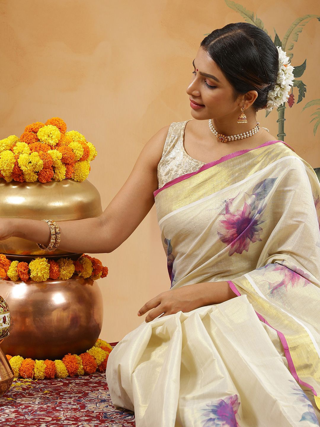 

Kalyan Silks Floral Zari Kasavu Saree, Gold