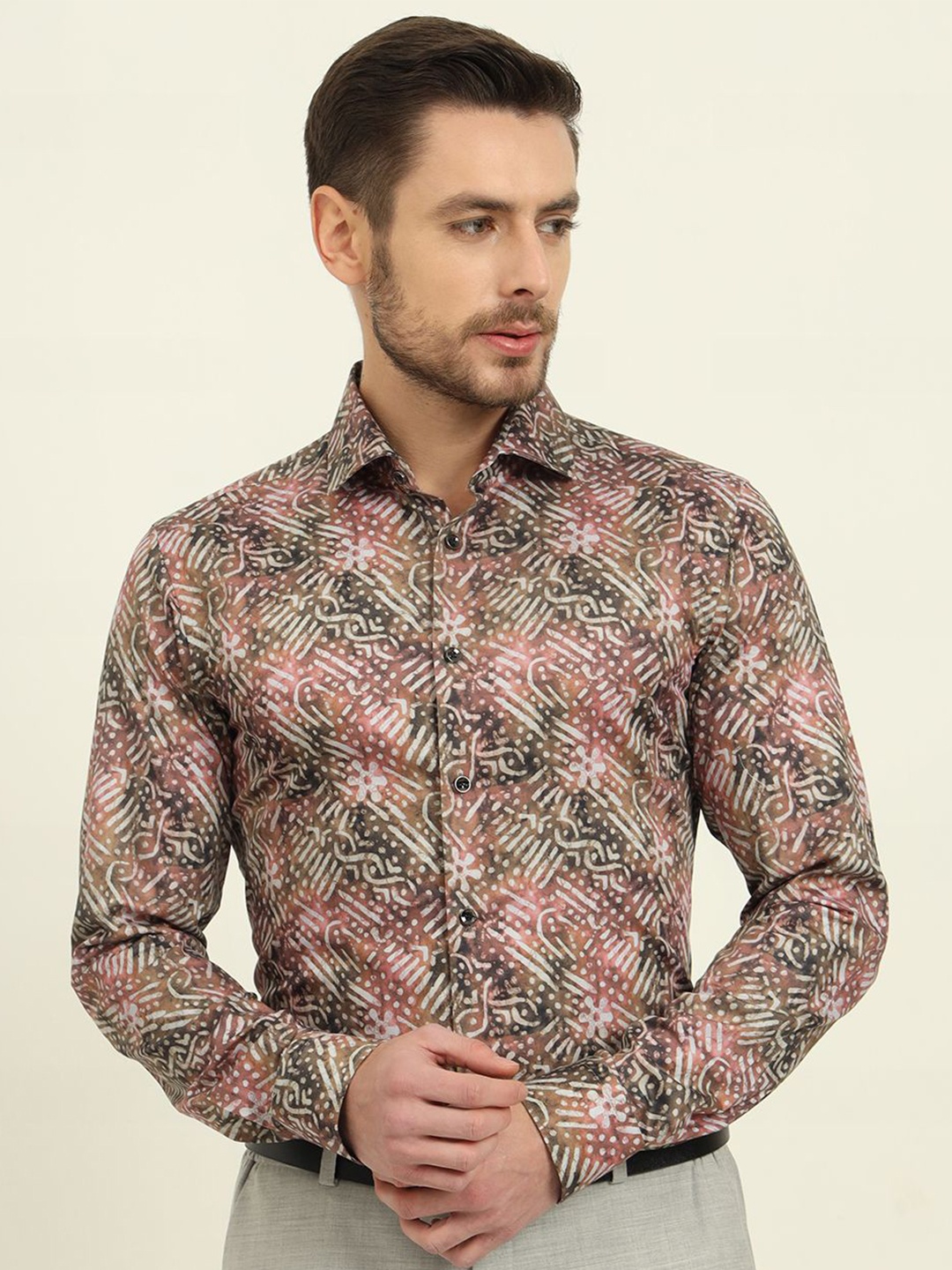 

WYRE Men Slim Fit Spread Collar Floral Printed Cotton Formal Shirt, Brown