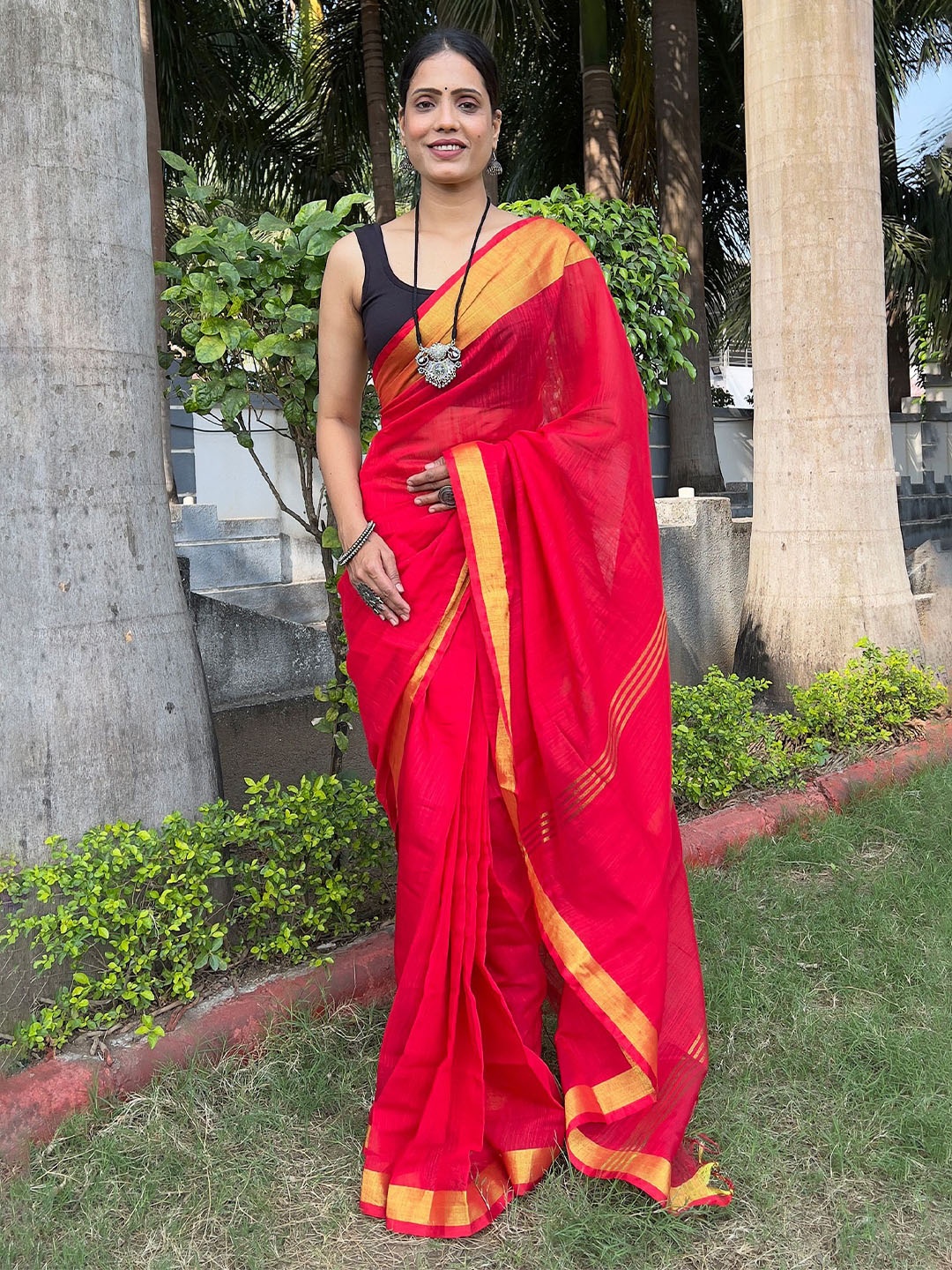 

Anouk Solid Zari Pure Cotton Saree, Red
