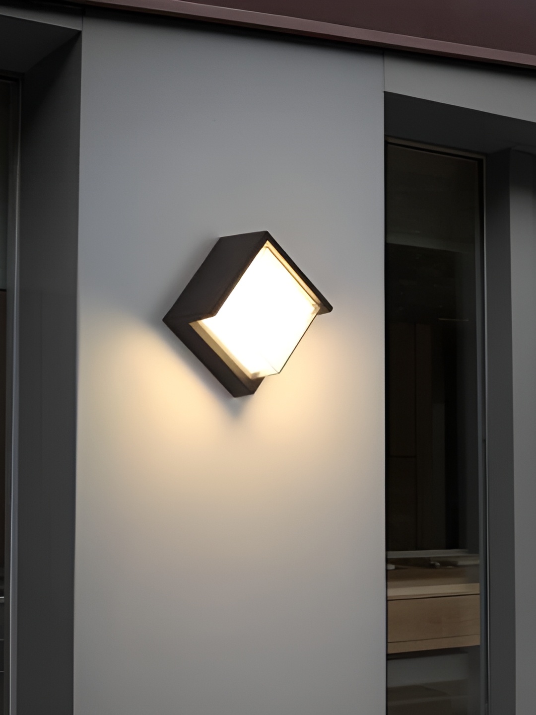 

KINIS Black & White Acrylic Quirky Square Shaped Wall Lamp