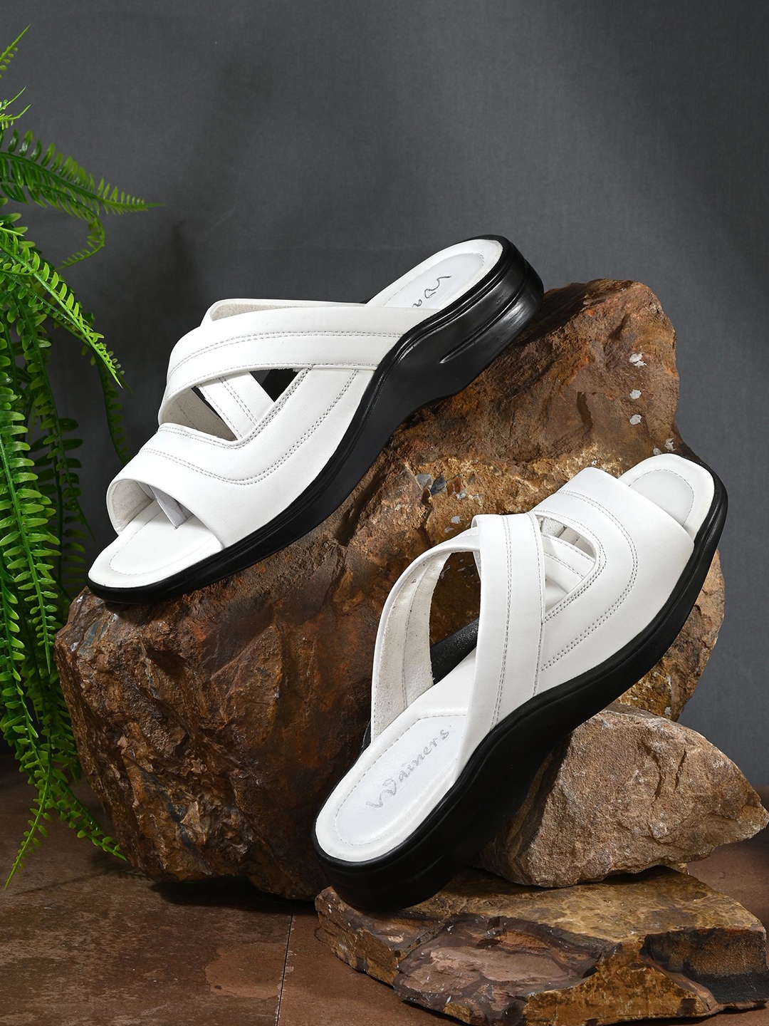 

WAINERS Men Leather Comfort Sandals, White