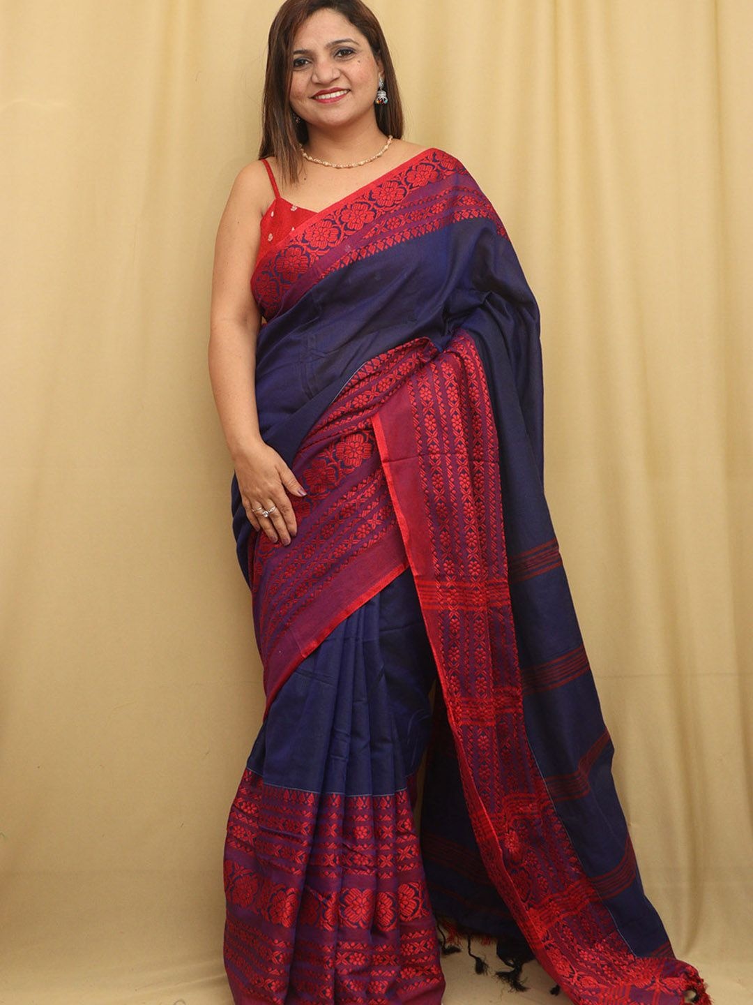 

Luxurionworld Pure Cotton Saree, Blue