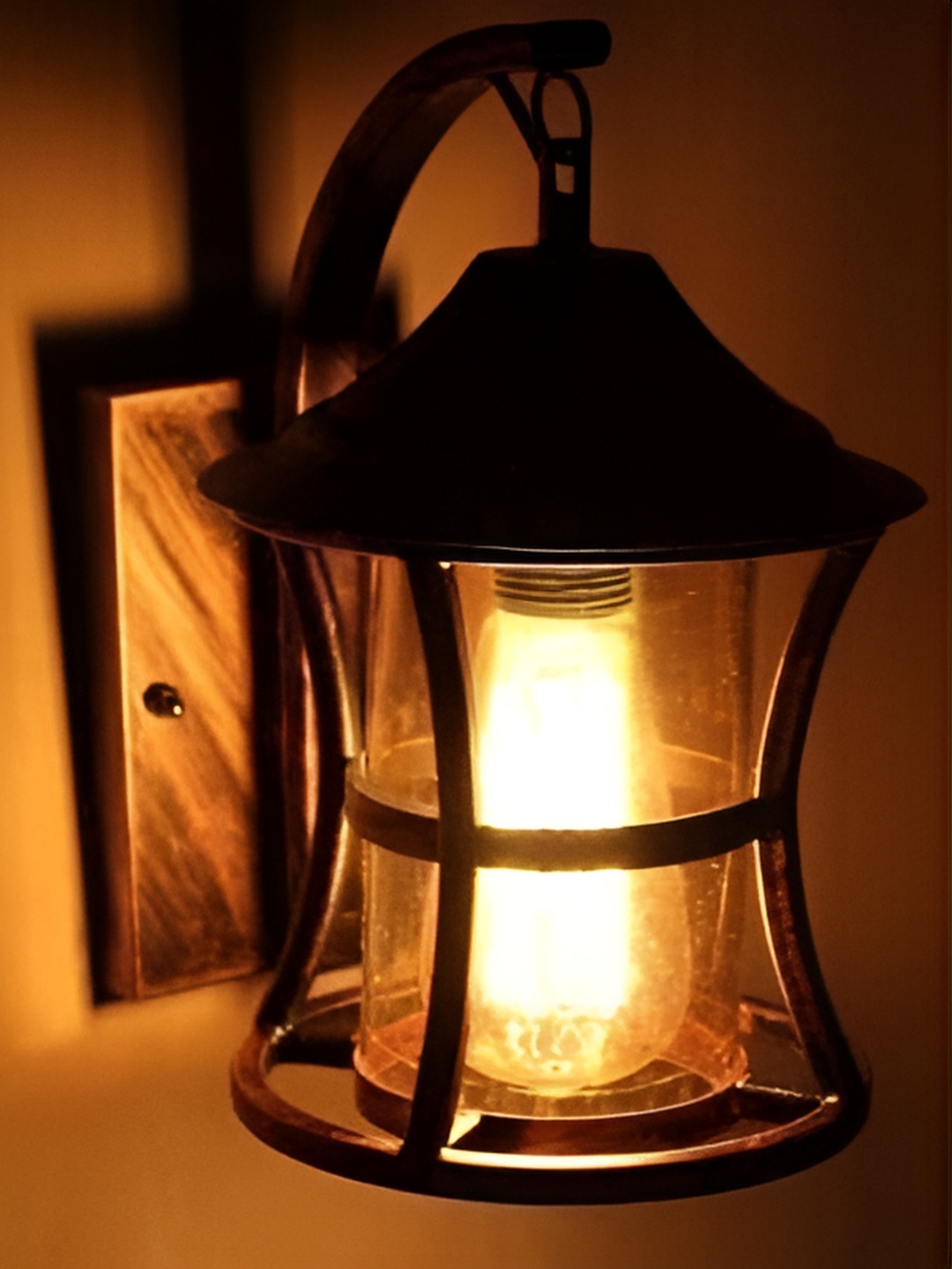 

KINIS Copper-Toned Textured Metal Cylinder Shaped Wall Lamp