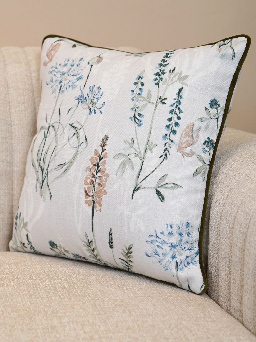 

WOODEN STREET Off White & Blue Floral Printed Cotton Square Cushion Cover