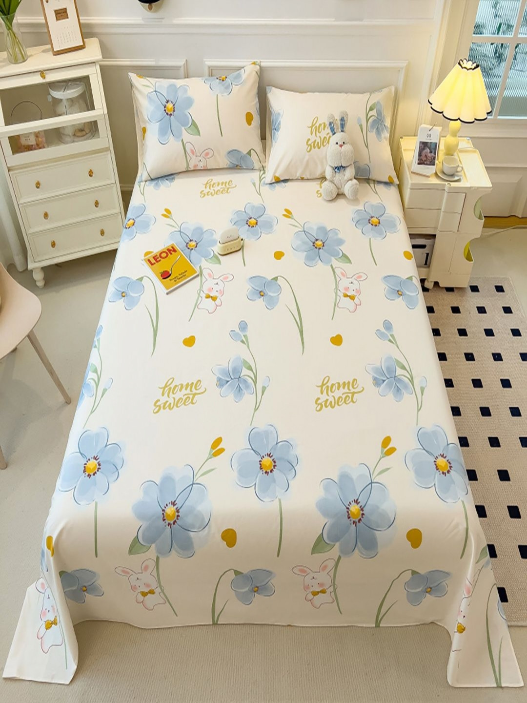 

JC HOME White & Blue Printed 220 TC Pure Cotton Queen Bedsheet Set-1.8 m x 2.3 m