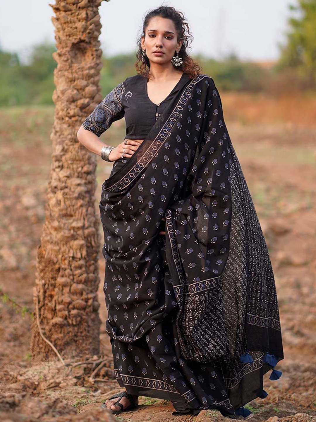 

Chidiyaa WWB Quiet Shore Block Printed Cotton Saree, Black