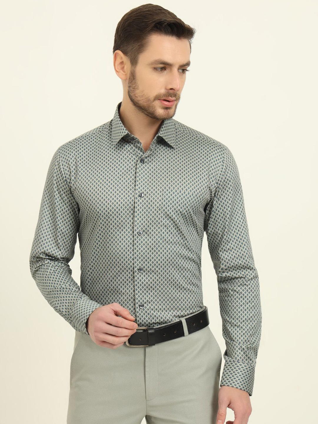 

JADE BLUE Men Regular Fit Spread Collar Micro Ditsy Printed Cotton Formal Shirt, Green