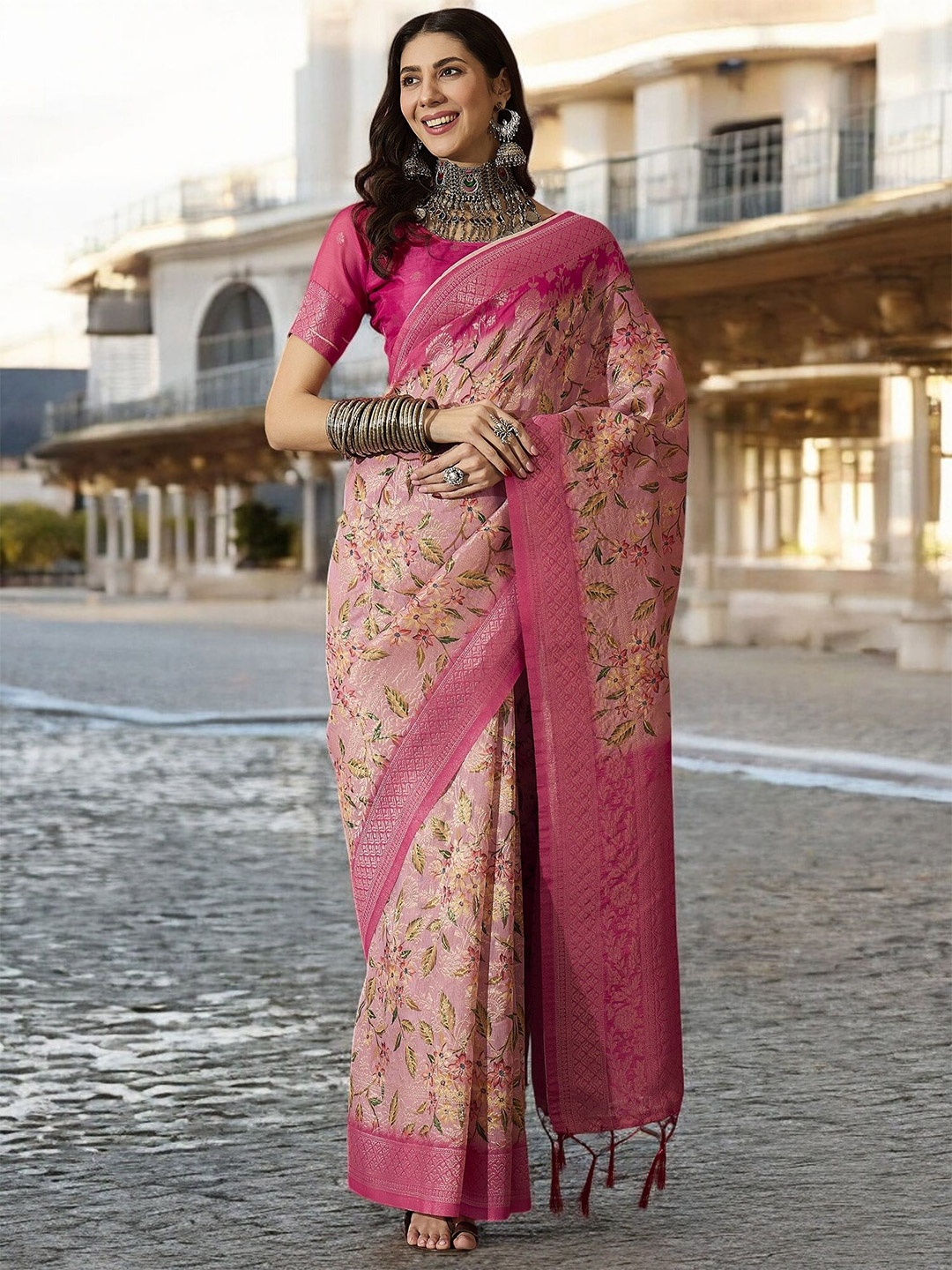 

DIVASTRI Floral Woven Design Zari Kanjeevaram Saree, Pink