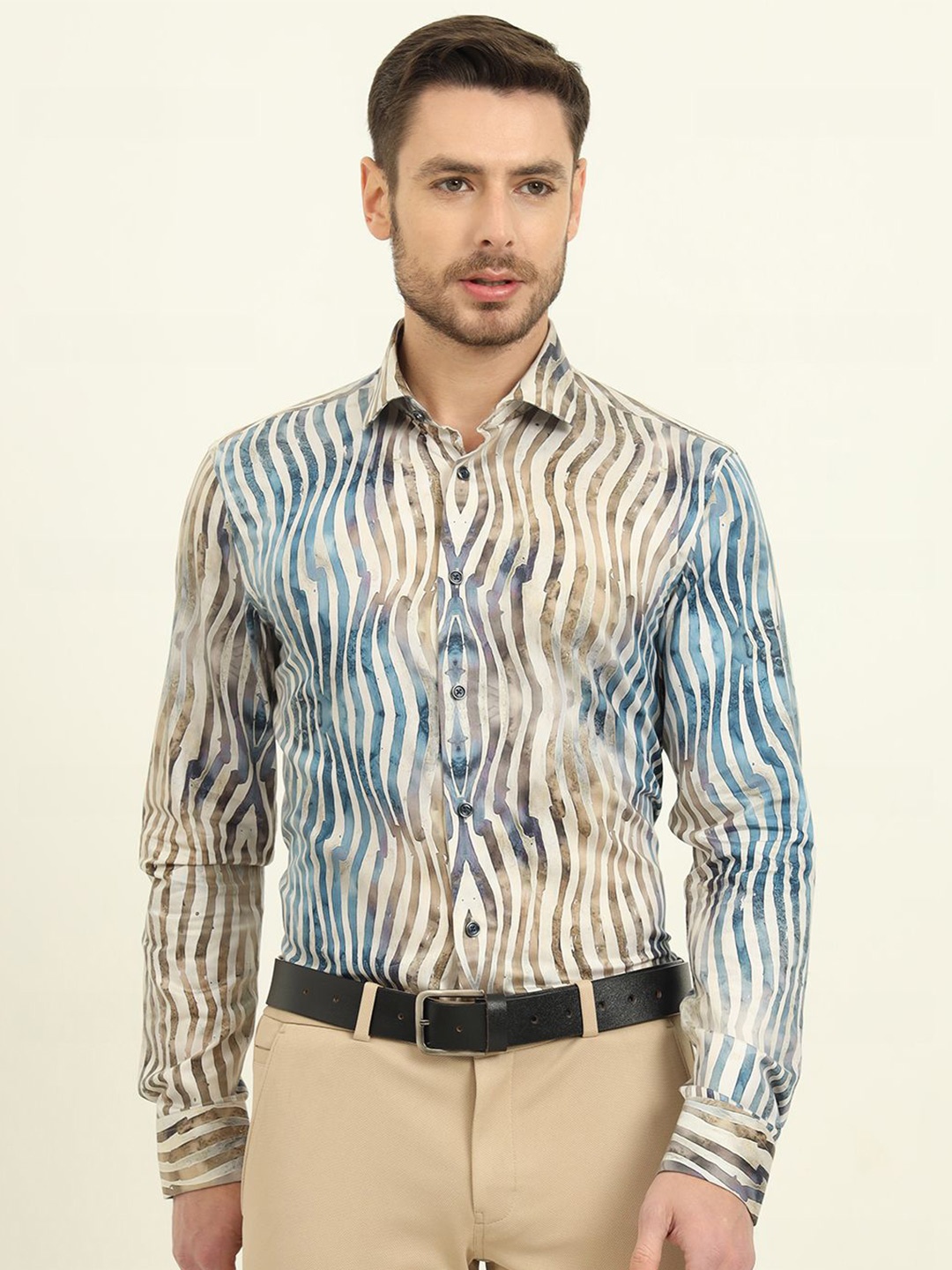

WYRE Men Slim Fit Spread Collar Abstract Printed Cotton Formal Shirt, White