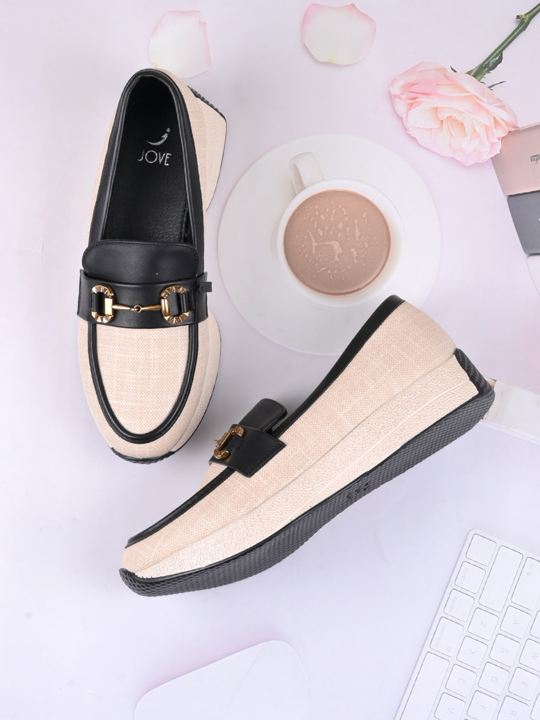

Jove Women Colourblocked Loafers, Black