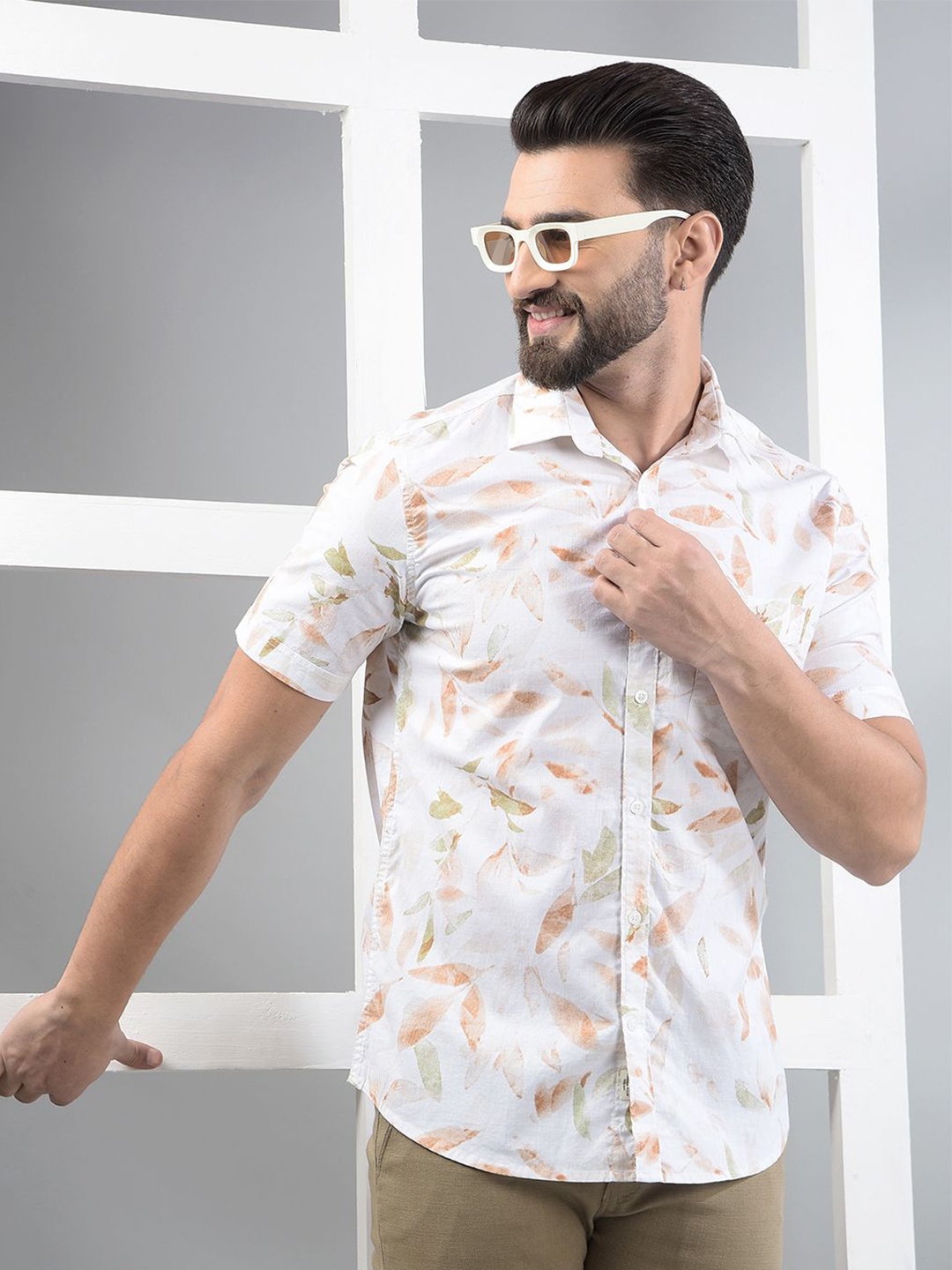 

Crimsoune Club Men Classic Slim Fit Floral Printed Cotton Casual Shirt, White