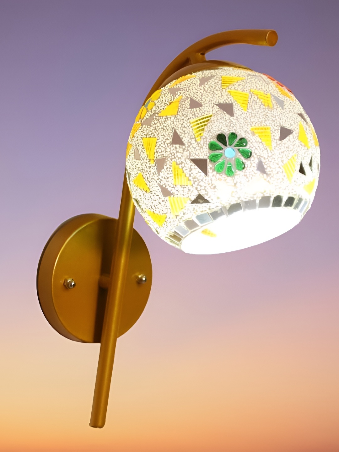 

KINIS Gold-Toned & Green Textured Quirky Cylinder Shaped Wall Lamp