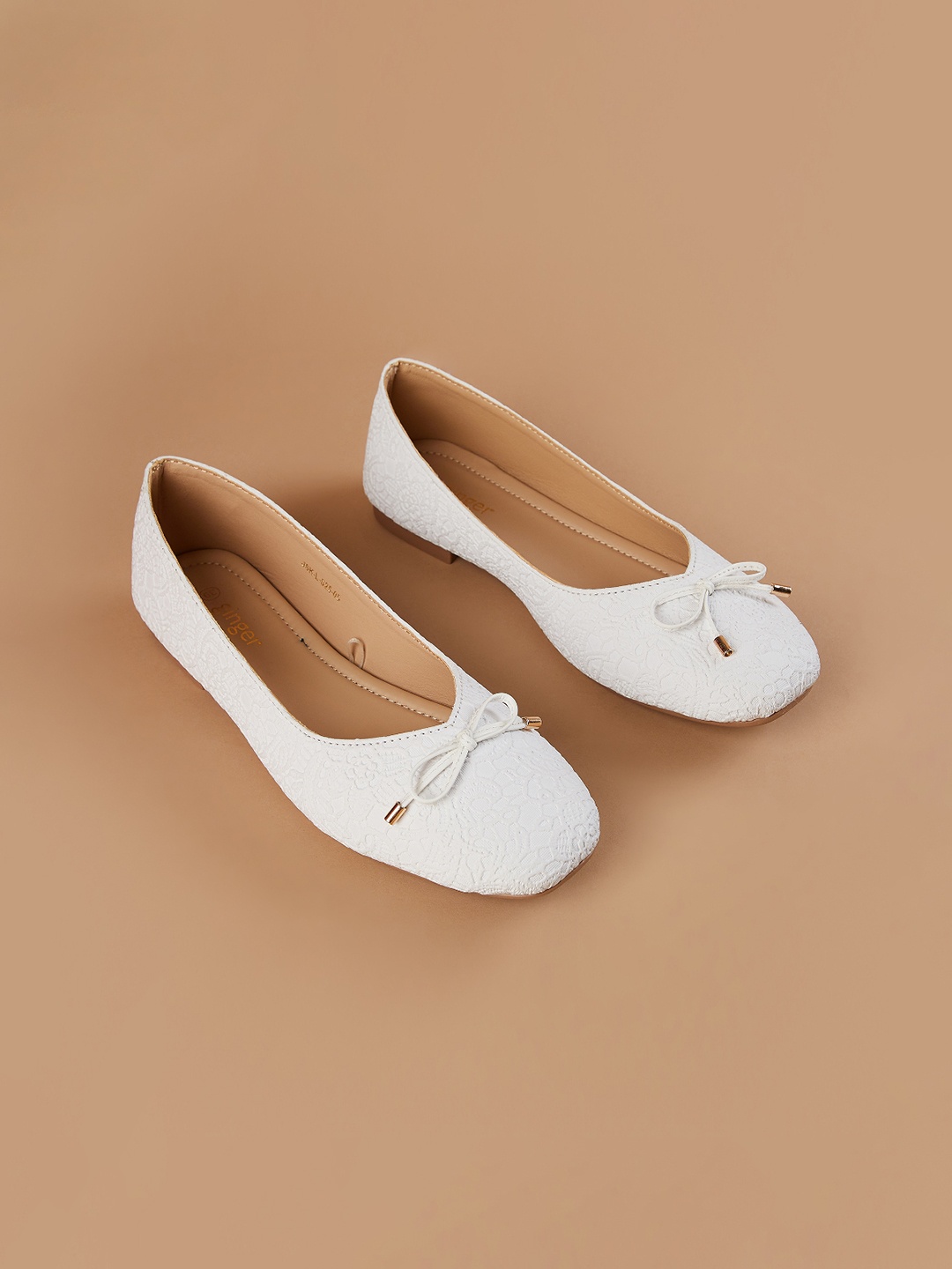 

Ginger by Lifestyle Women PU Sneakers, White
