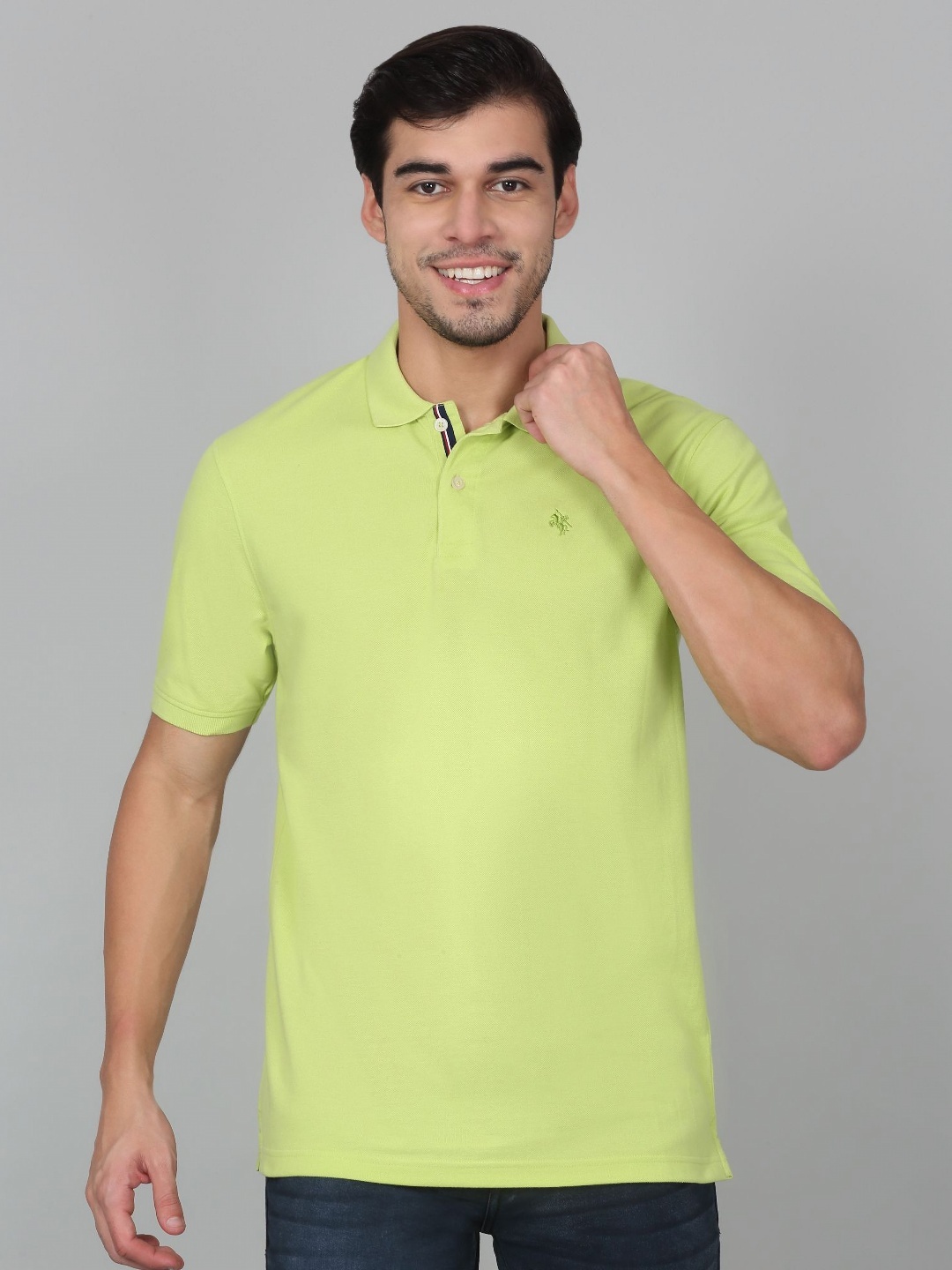 

Cantabil Men Solid Polo Collar Cotton T-shirt, Green